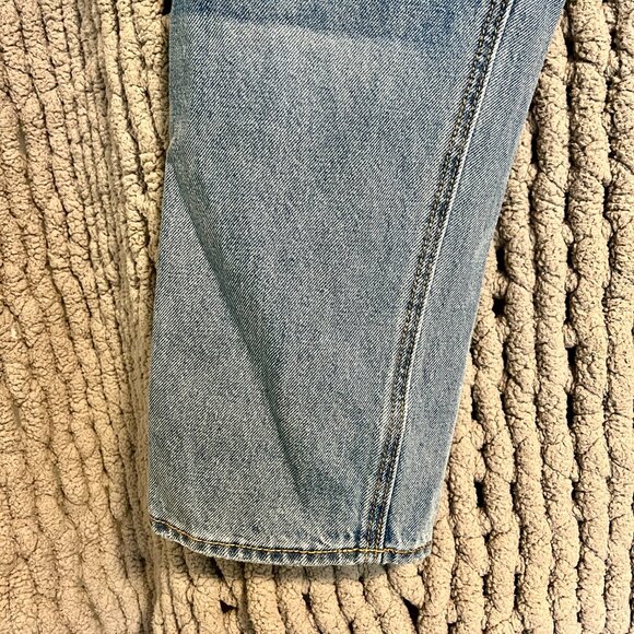 Old Navy High Rise Slouchy Straight Jeans – Size 6 - Picture 4 of 9